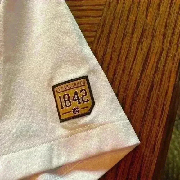 Notre Dame under armor women’s sports jersey - Picture 2 of 7